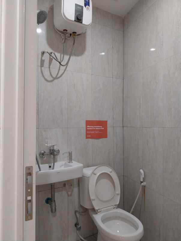 dijual kost grogol selatan