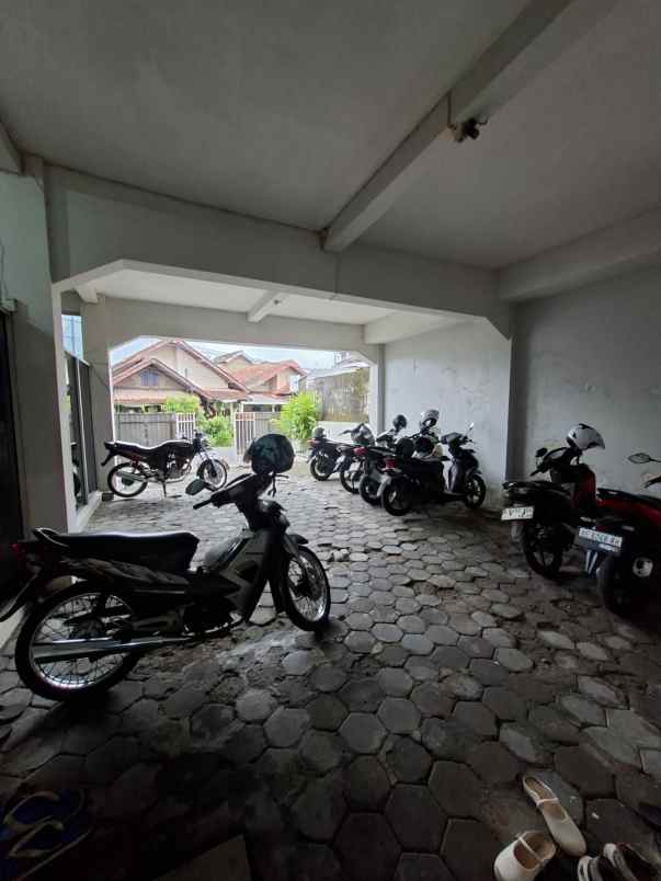 dijual kost pakuncen