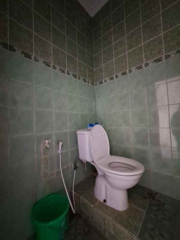 dijual murah ruko strategis di tanah baru beji depok