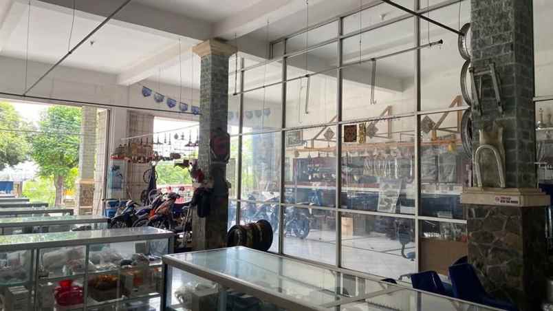 dijual ruko gudang kantor jl surapati banyuning kec