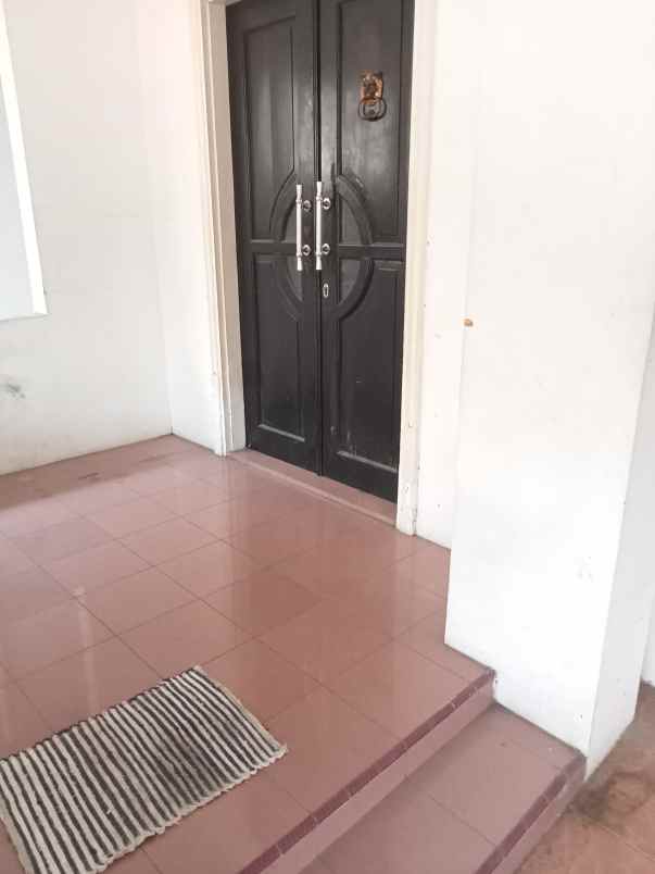 dijual rumah 1 05 m nego kawasan tapos depok