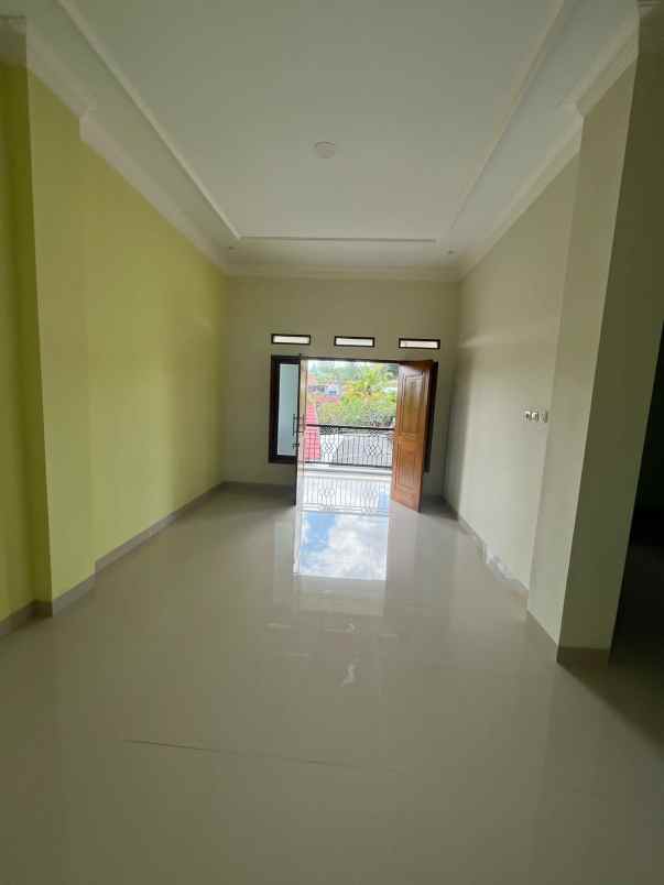 dijual rumah 2 5 km kampus umy