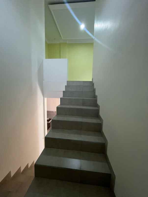 dijual rumah 2 5 km kampus umy