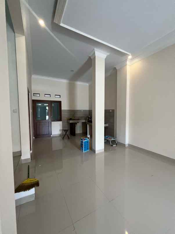 dijual rumah 2 5 km kampus umy