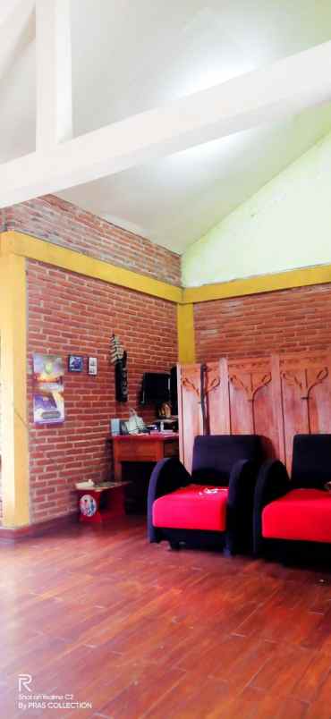 dijual rumah 2 lantai lokasi dinoyo