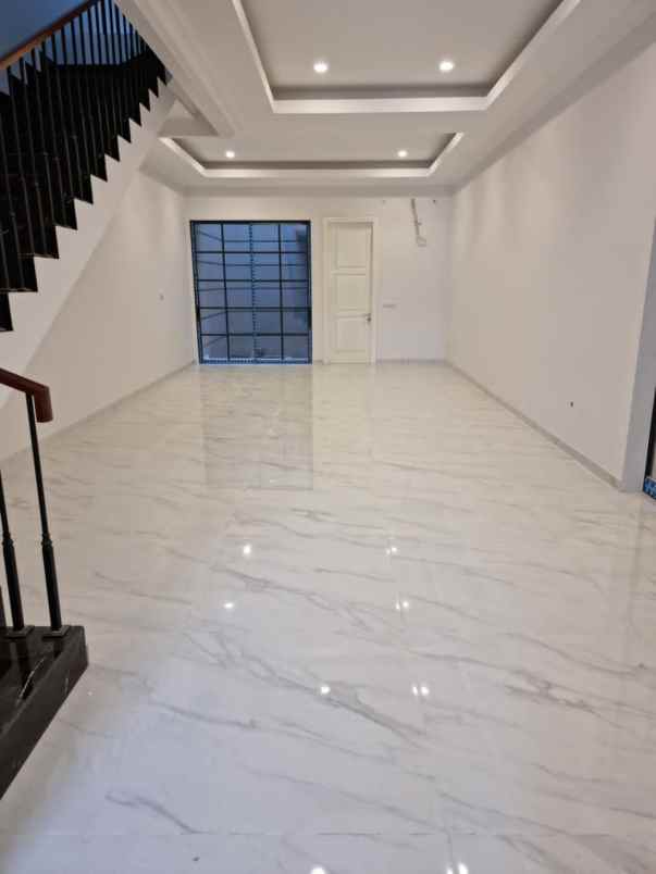 dijual rumah araya galaxy bumi permai