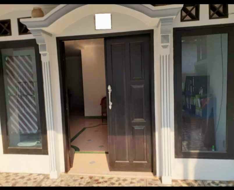 dijual rumah asem baris raya