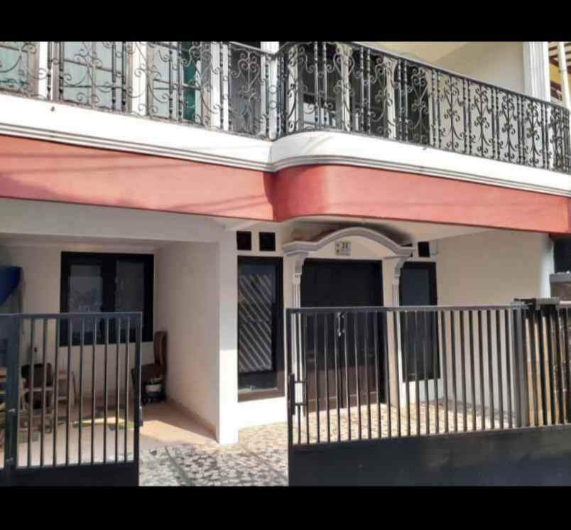 dijual rumah asem baris raya