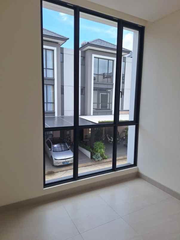 dijual rumah asya jakarta garden city