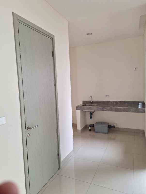 dijual rumah asya jakarta garden city