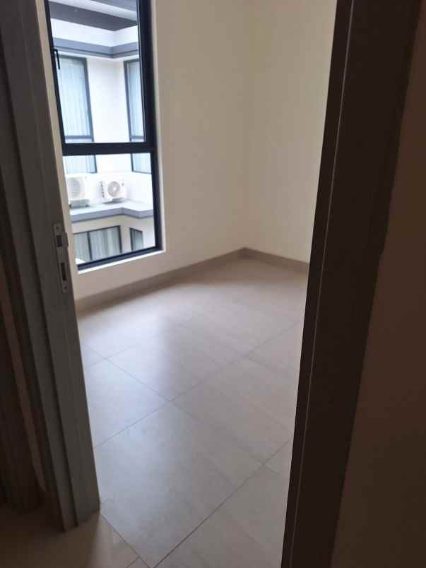 dijual rumah asya jakarta garden city