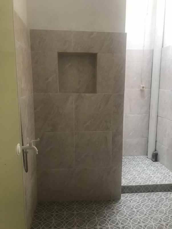 dijual rumah bakti jaya