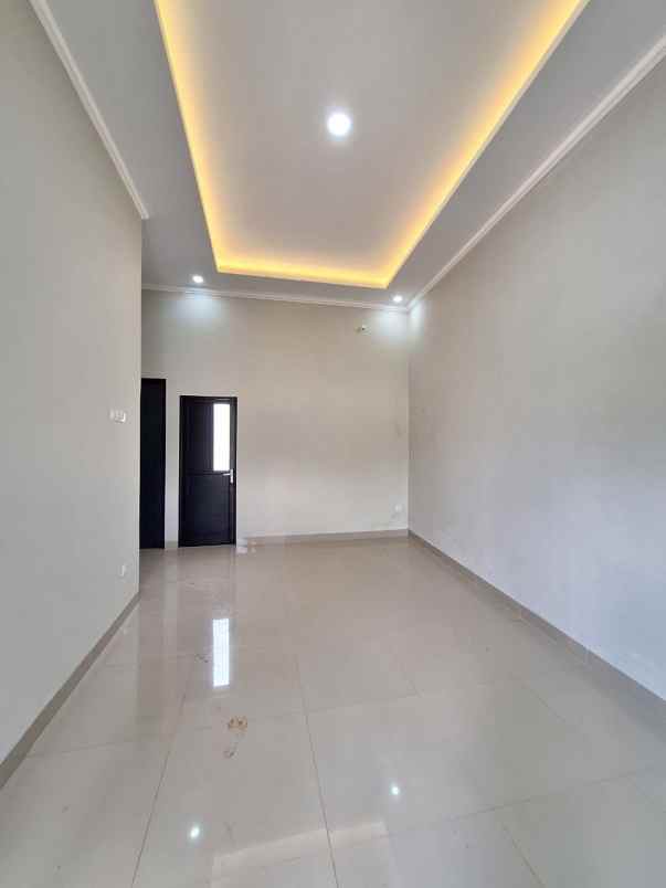 dijual rumah baktijaya setu