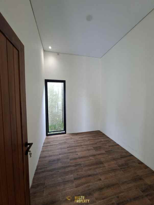 dijual rumah balecatur