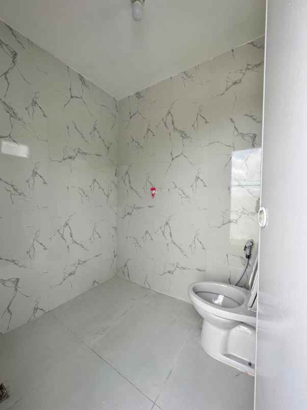 dijual rumah balekambang condet