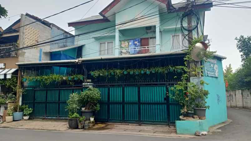 dijual rumah bambu apus