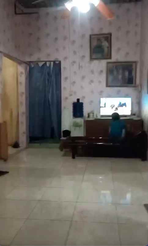 dijual rumah bambu apus
