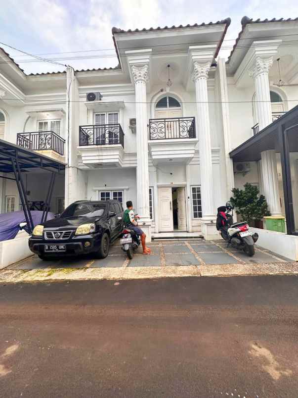 dijual rumah bambu apus