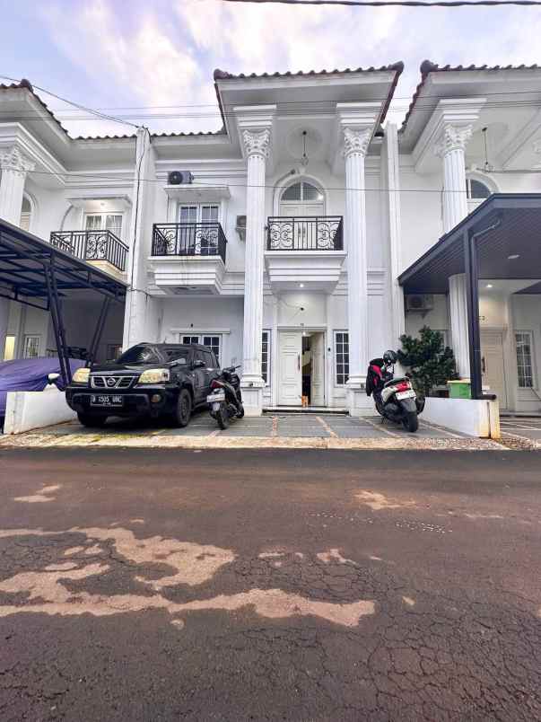 dijual rumah bambu apus