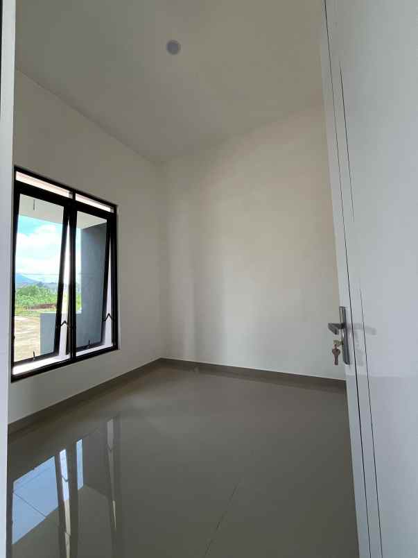 dijual rumah bandulan cluster sukun