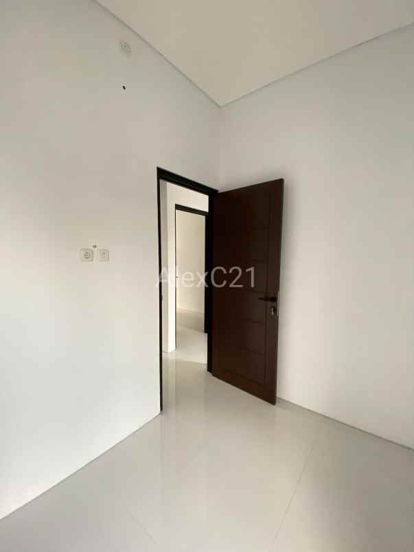 dijual rumah baru di jatiwaringin pondok gede bekasi