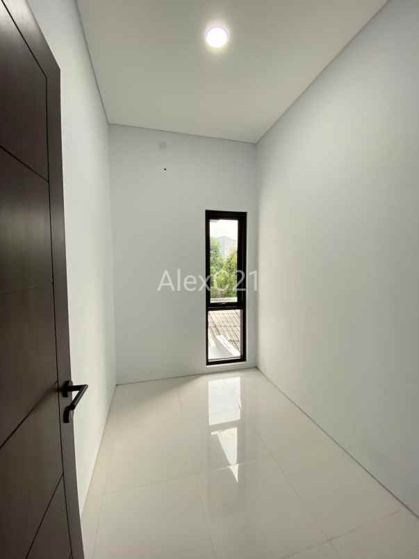 dijual rumah baru di jatiwaringin pondok gede bekasi