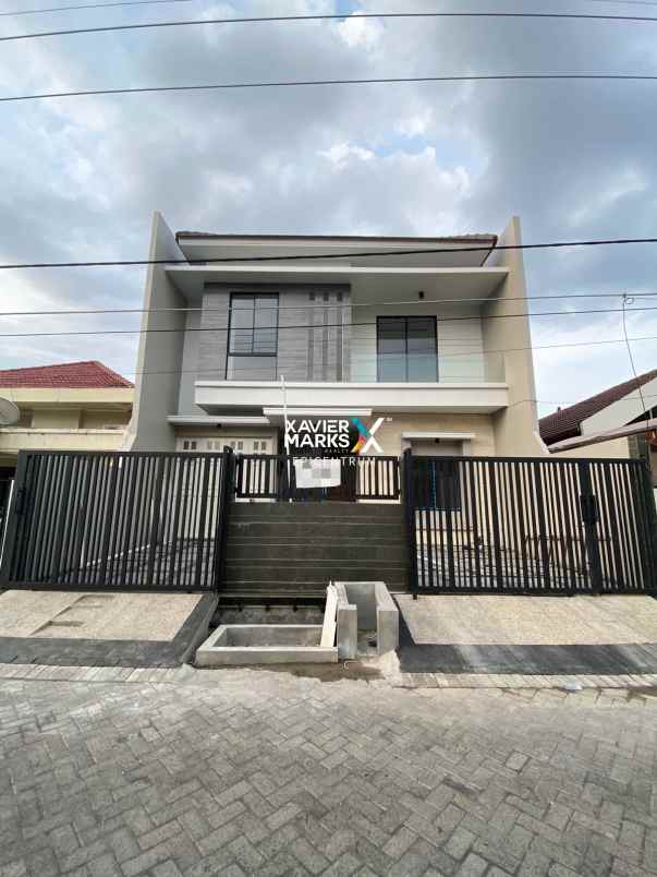 dijual rumah baru di manyar kertoadi lebar 10