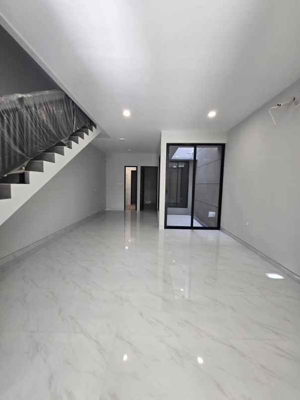 dijual rumah baru gress minimalis di baruk utara