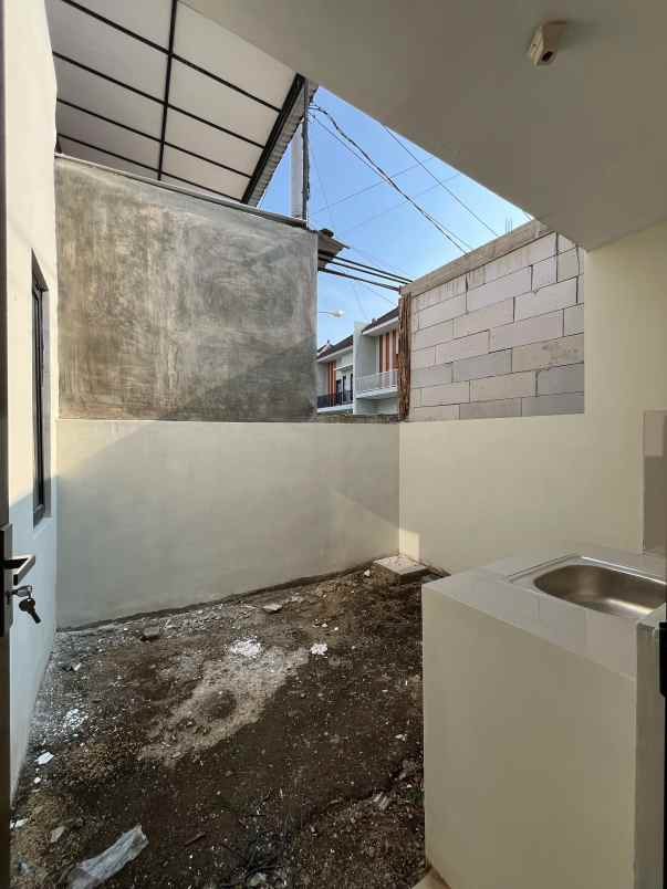 dijual rumah baru kawasan cluster dau dekat kota batu