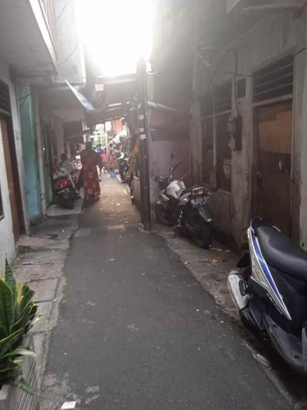 dijual rumah batu ceper 9 kebon kelapa