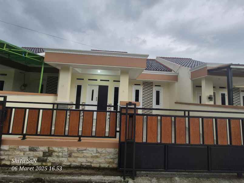 dijual rumah bedahan sawangan depok