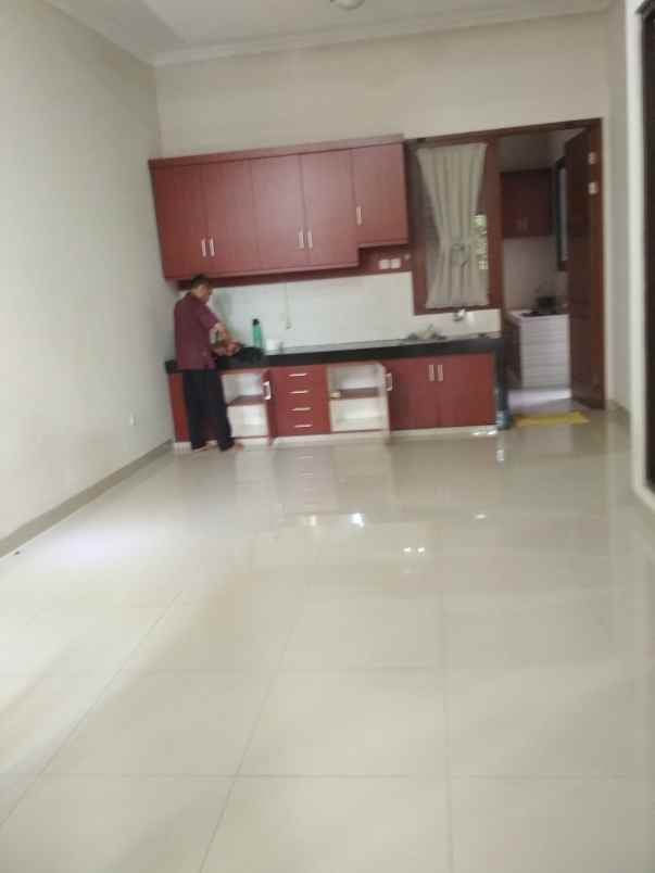dijual rumah berlian cilandak