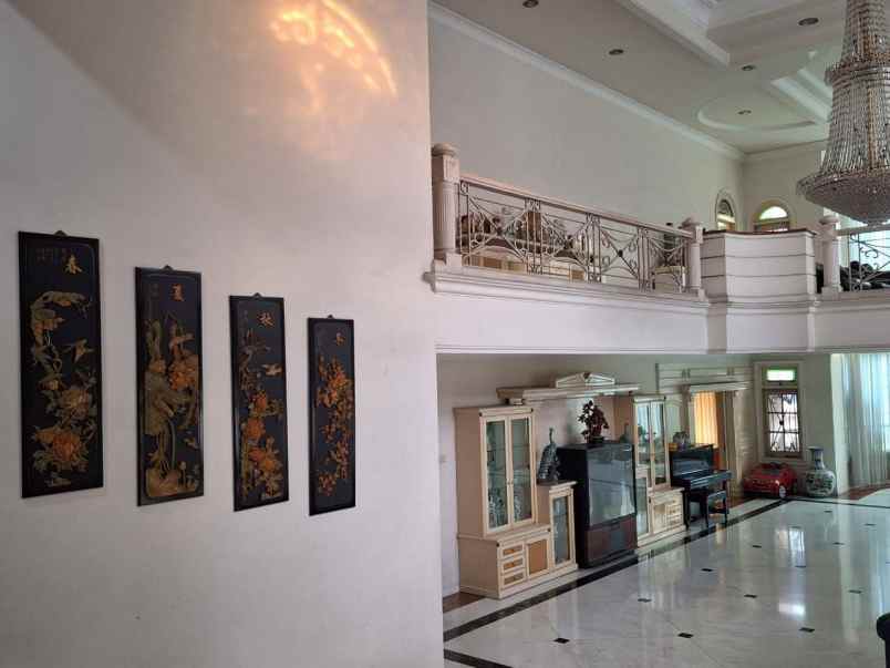 dijual rumah bintang diponggo pakis