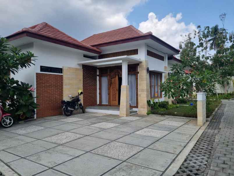 dijual rumah borobudur