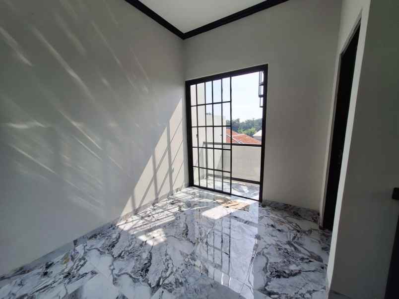 dijual rumah bukit cinere raya gandul
