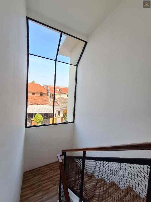 dijual rumah bukit nusa indah ciputat