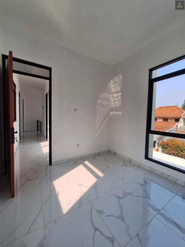 dijual rumah bukit nusa indah ciputat