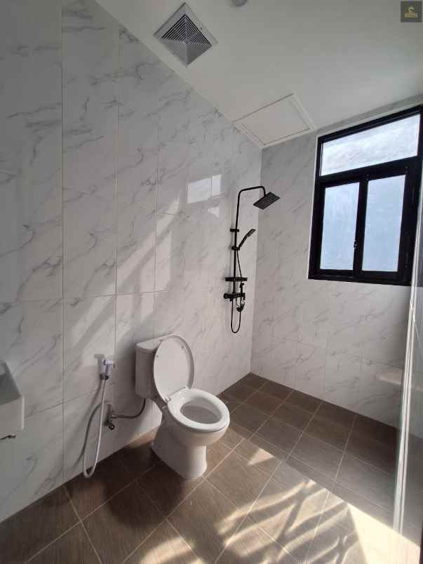 dijual rumah bukit nusa indah ciputat