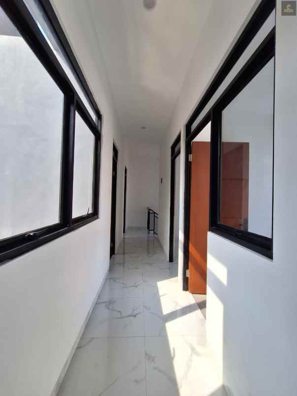 dijual rumah bukit nusa indah ciputat