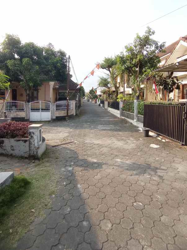 dijual rumah candi gebang