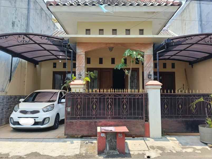 dijual rumah cantik di cipinang