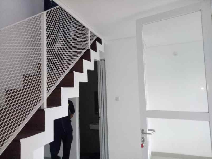 dijual rumah cantik minimalis dp 0 di cilodong