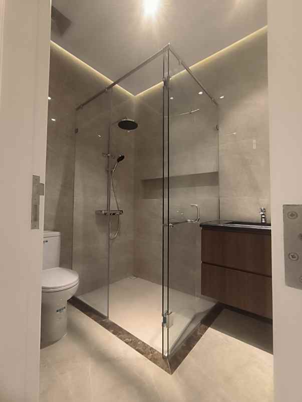 dijual rumah cempaka putih