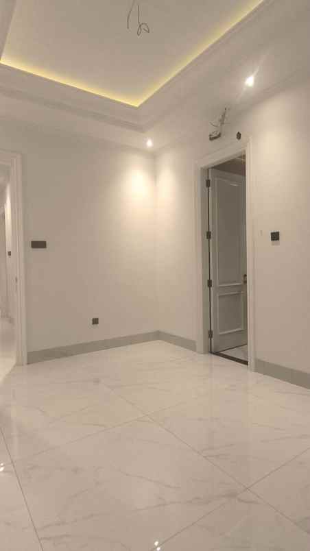 dijual rumah cempaka putih