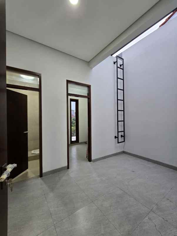 dijual rumah cempaka putih jakarta pusat
