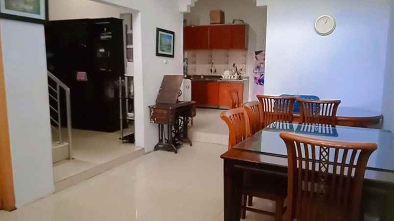 dijual rumah cibeureum