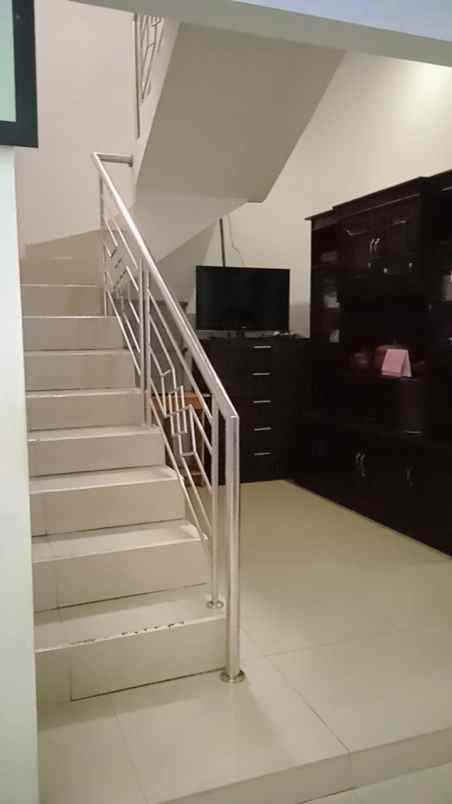 dijual rumah cibeureum