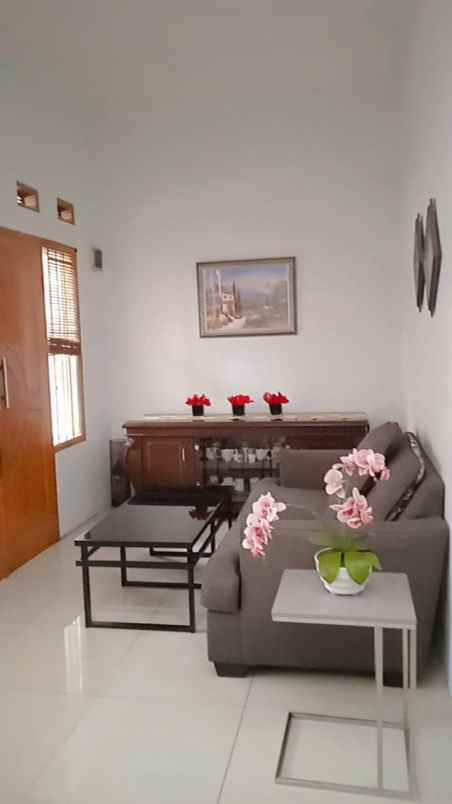 dijual rumah cibeureum