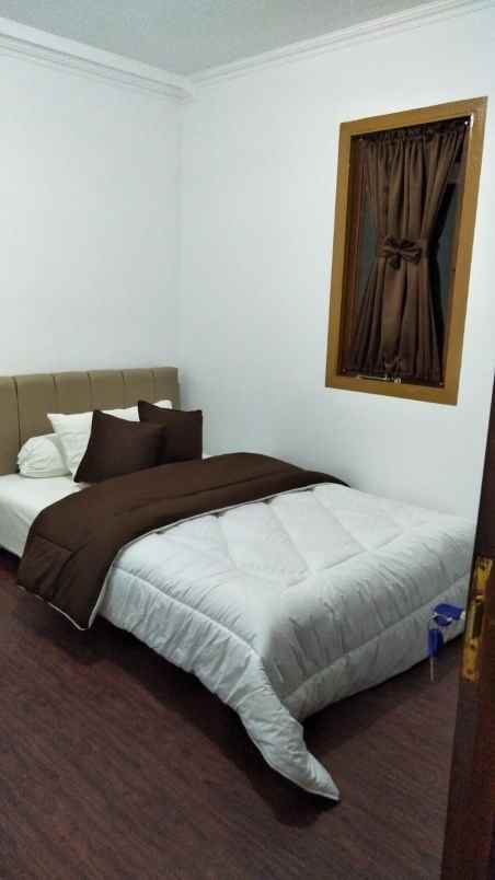 dijual rumah cihanjuang