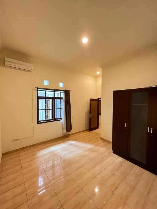 dijual rumah cijagra situsari situ